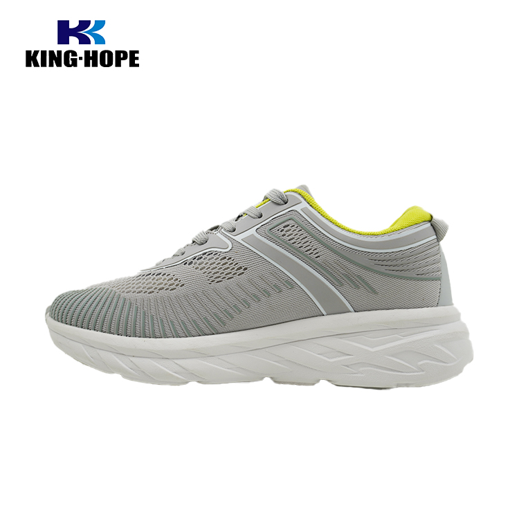 Breathable men’s sneakers