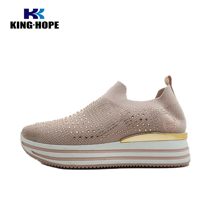 Solid platform casual shoes